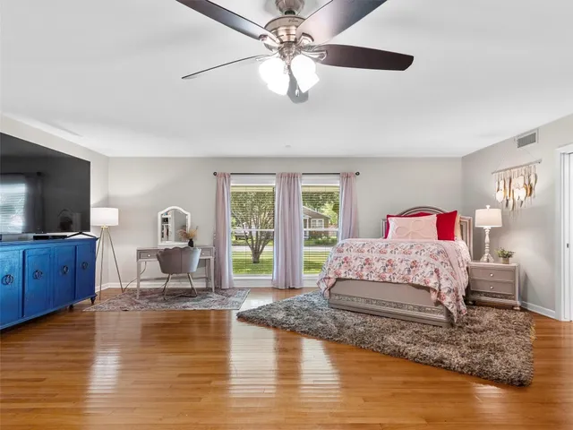 $699,900 | 705 Whitehead Street, Smithville, TX 78957