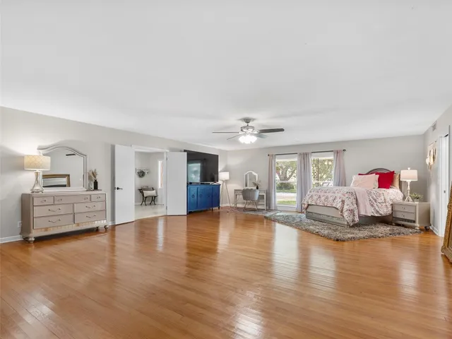 $699,900 | 705 Whitehead Street, Smithville, TX 78957