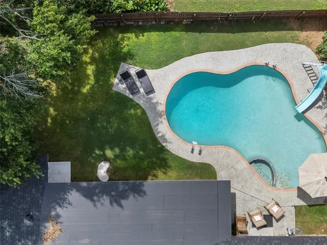 $699,900 | 705 Whitehead Street, Smithville, TX 78957