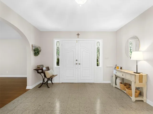 $699,900 | 705 Whitehead Street, Smithville, TX 78957