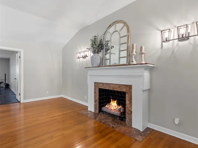 $699,900 | 705 Whitehead Street, Smithville, TX 78957