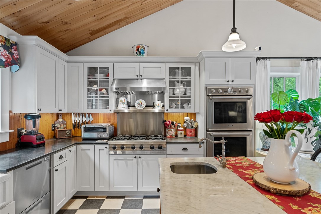 248 William Henry Road Scituate, RI 02857 - Photo 27 of 50
