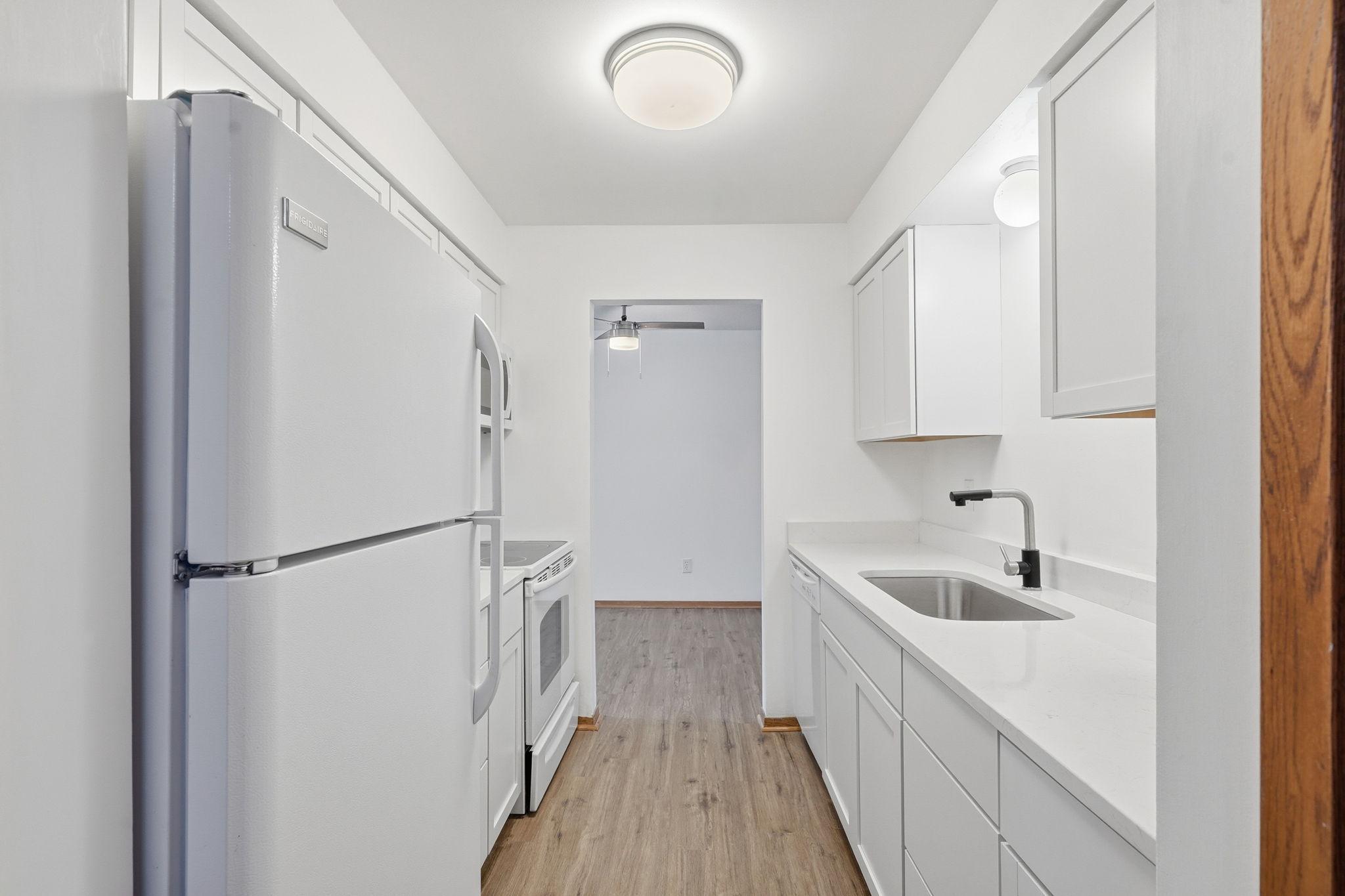 2200 Midland Grove Road, Unit 210 Roseville, MN 55113 - Photo 8 of 28