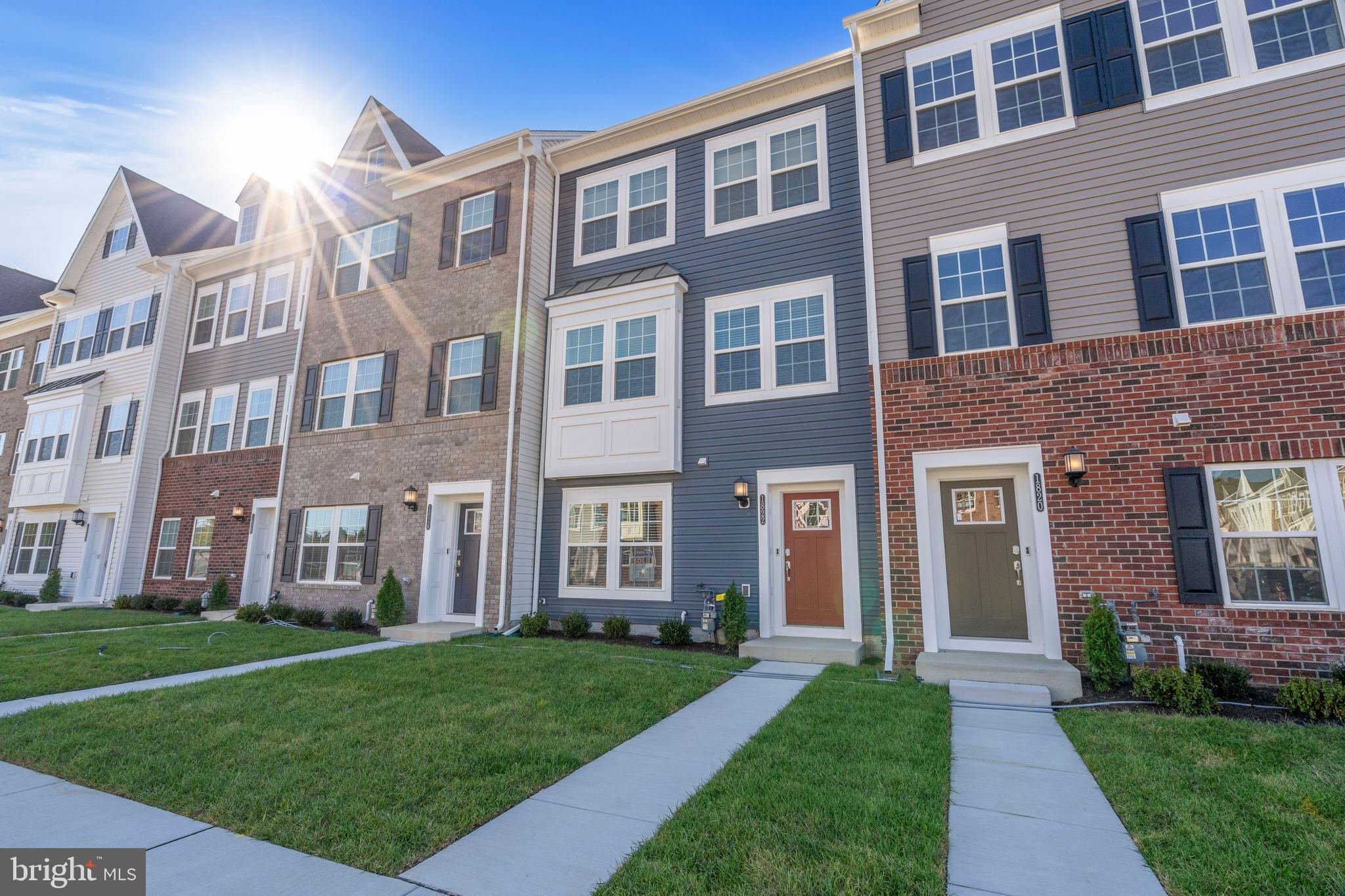 1822 Parham Way Baltimore, MD 21244 - Photo 3 of 38