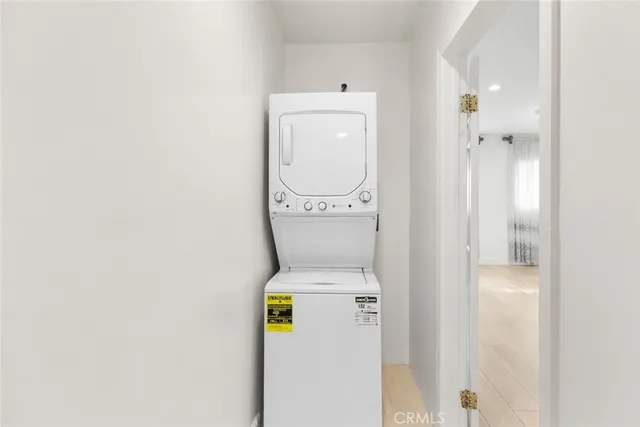 $6,000 | 13936 West Magnolia Boulevard, Sherman Oaks, CA 91423