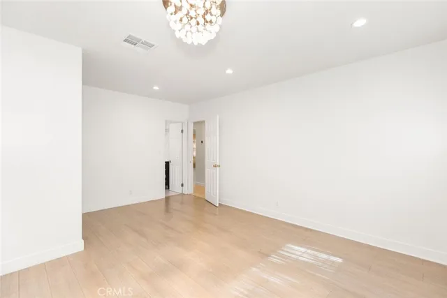 $6,000 | 13936 West Magnolia Boulevard, Sherman Oaks, CA 91423