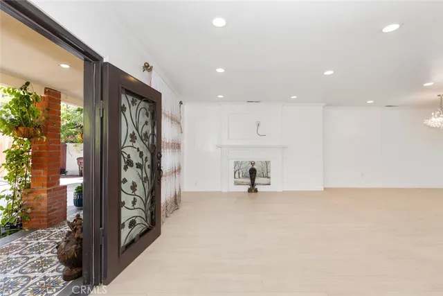 $6,000 | 13936 West Magnolia Boulevard, Sherman Oaks, CA 91423