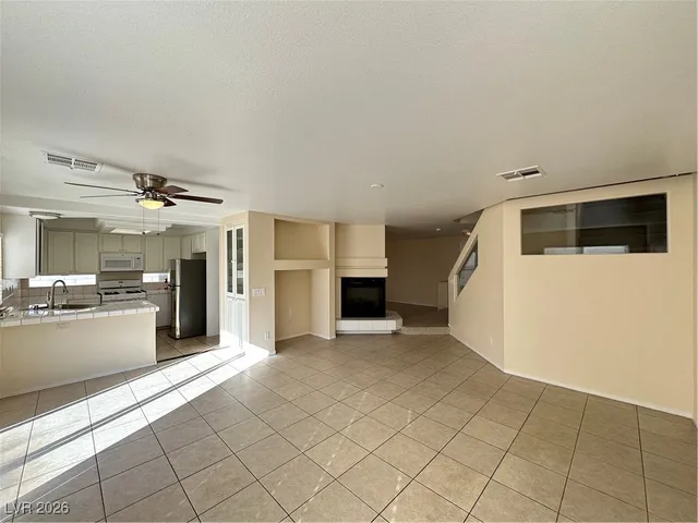 $2,145 | 729 Persian Violet Avenue, Las Vegas, NV 89183