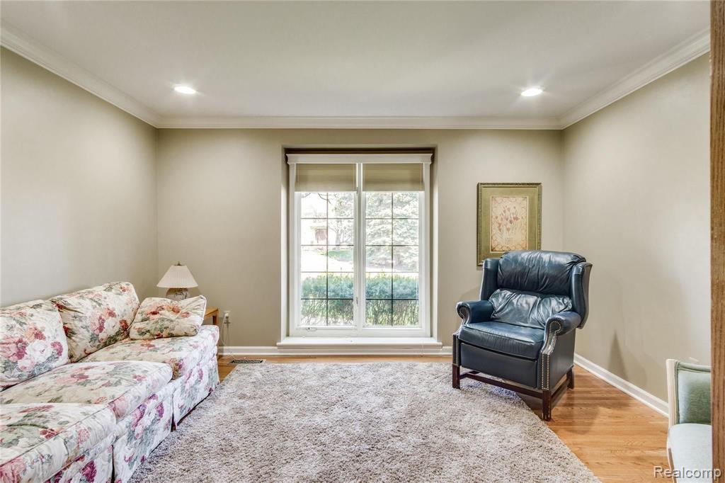 571 Augusta Drive Rochester Hills, MI 48309 - Photo 18 of 42