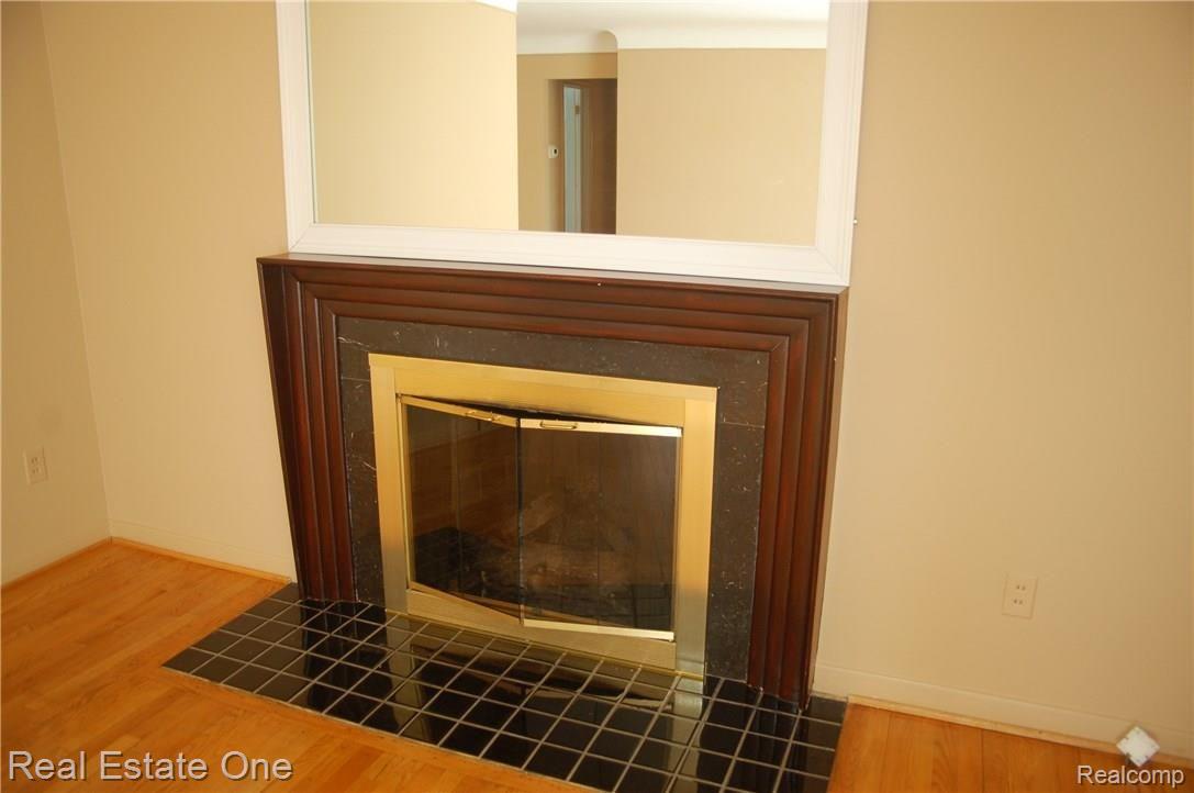 2520 West Webster Road Royal Oak, MI 48073 - Photo 2 of 13 DSC_0003.JPG