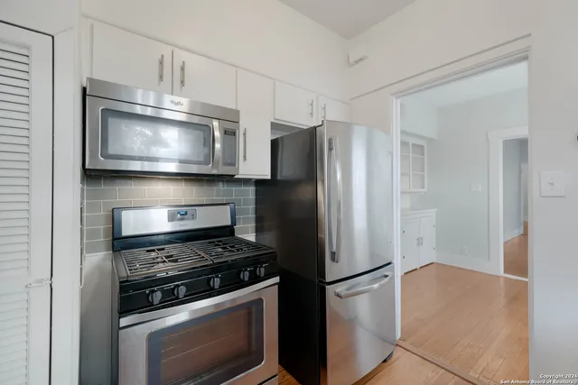 $1,850 | 121 West Woodlawn Avenue, Unit 1, San Antonio, TX 78212