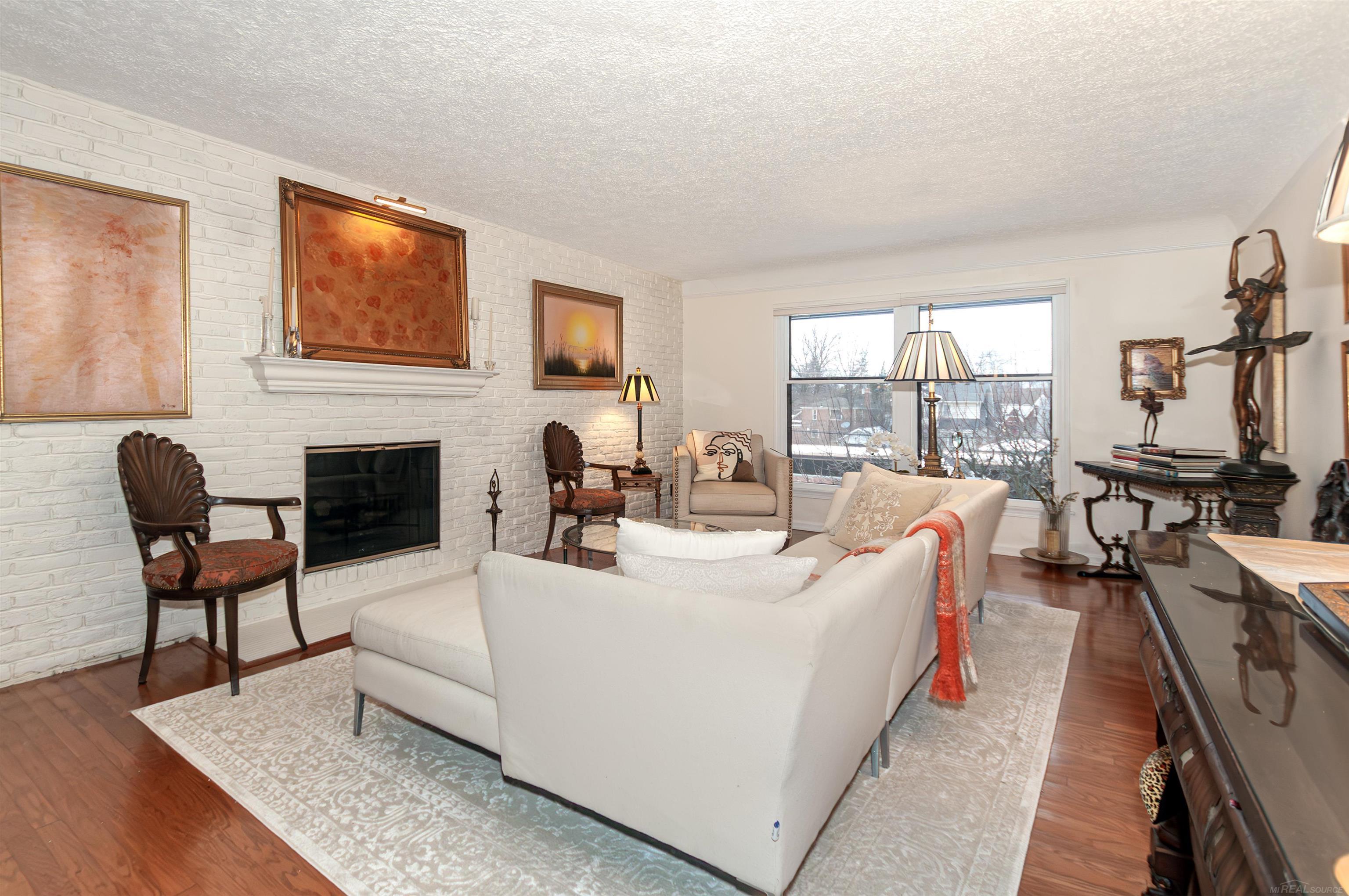 1750 Vernier Road, Unit 10 Grosse Pointe Woods, MI 48236 - Photo 20 of 34