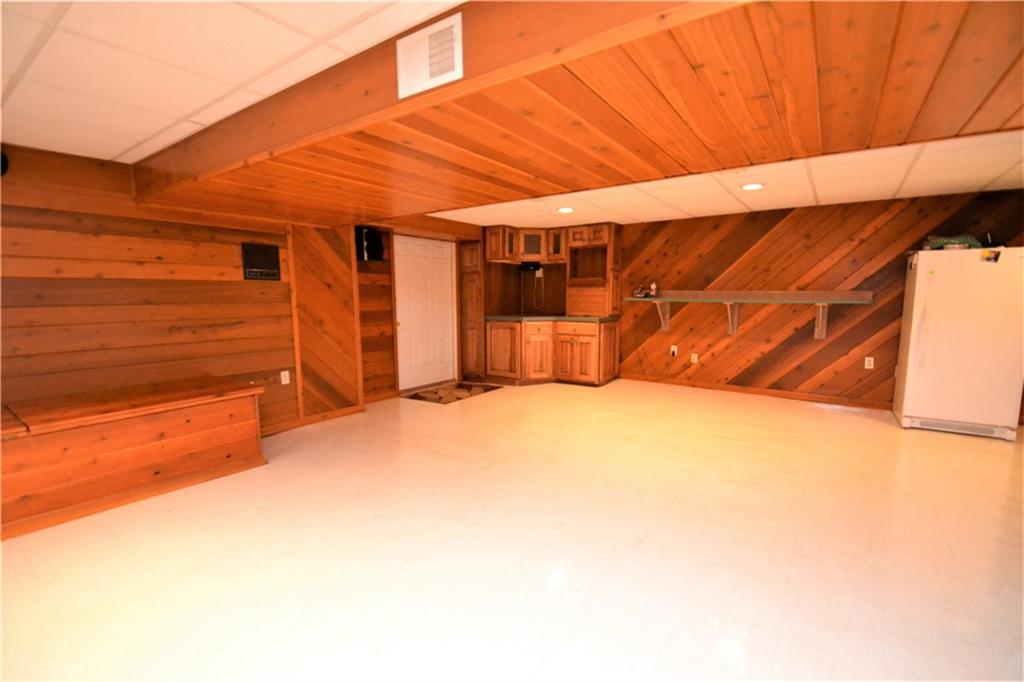 377 Golden Grove Road Baden, PA 15005 - Photo 18 of 25