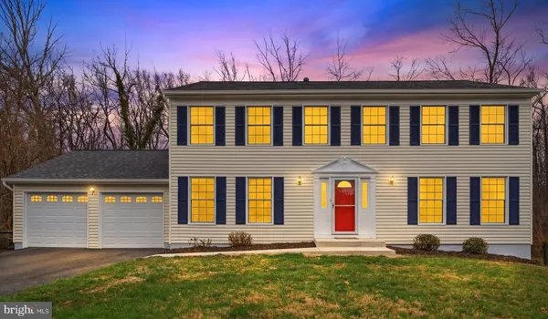 $940,000 | 6622 Crayford Street, Burke, VA 22015