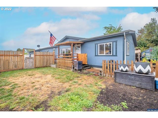 937 Walker Road Lebanon, OR 97355 - Photo 1 of 32 Gallery Image 1