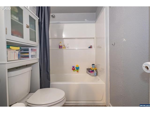 937 Walker Road Lebanon, OR 97355 - Photo 13 of 32 Gallery Image 13