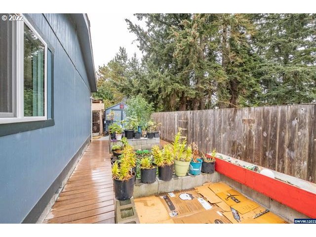 937 Walker Road Lebanon, OR 97355 - Photo 23 of 32 Gallery Image 23