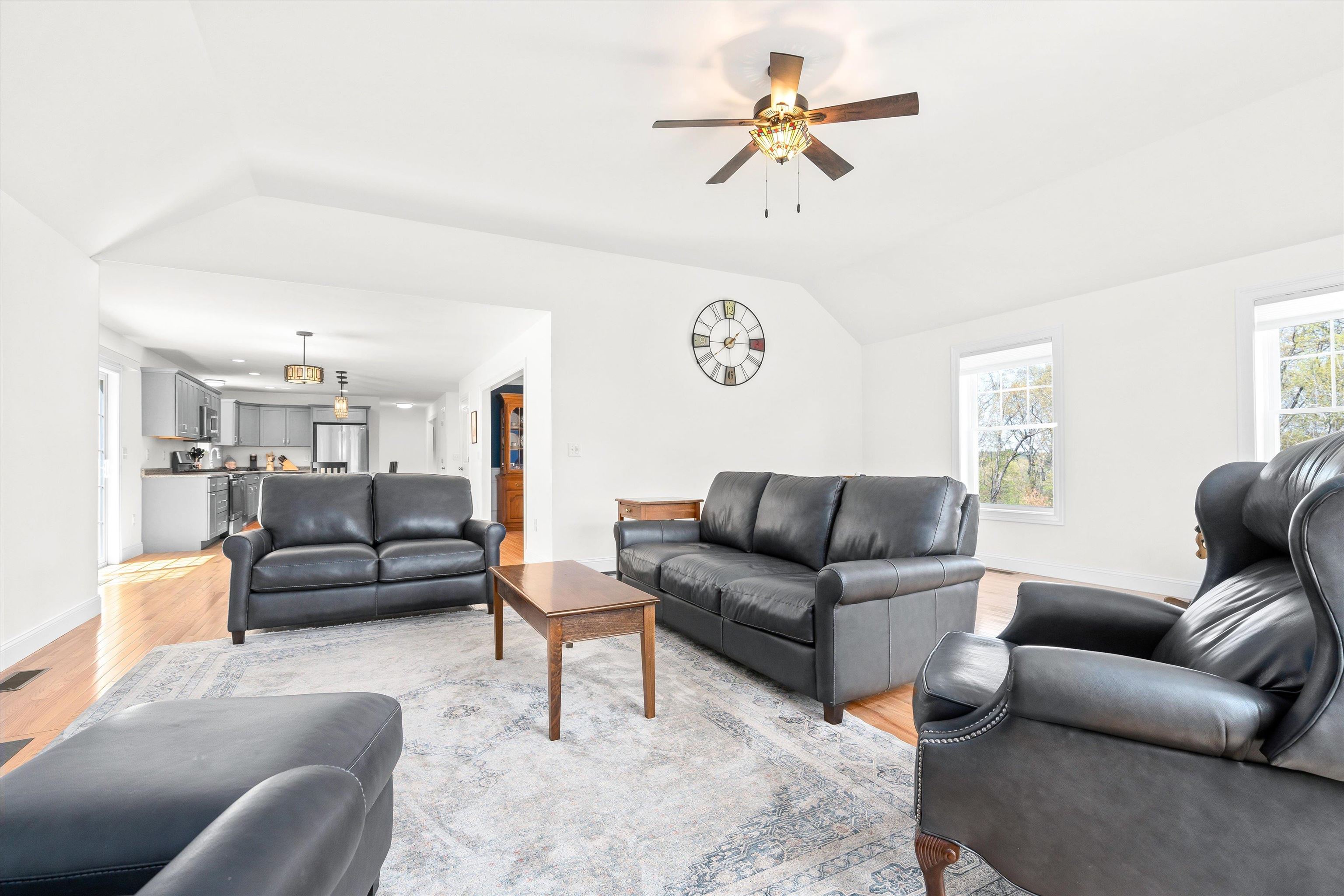 90 Lawrence Corner Road Pelham, NH 03076 - Photo 6 of 31