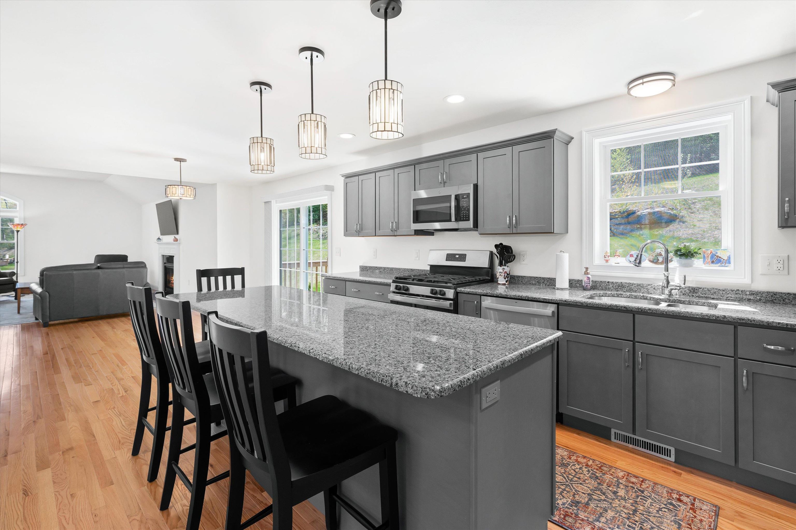 90 Lawrence Corner Road Pelham, NH 03076 - Photo 10 of 31