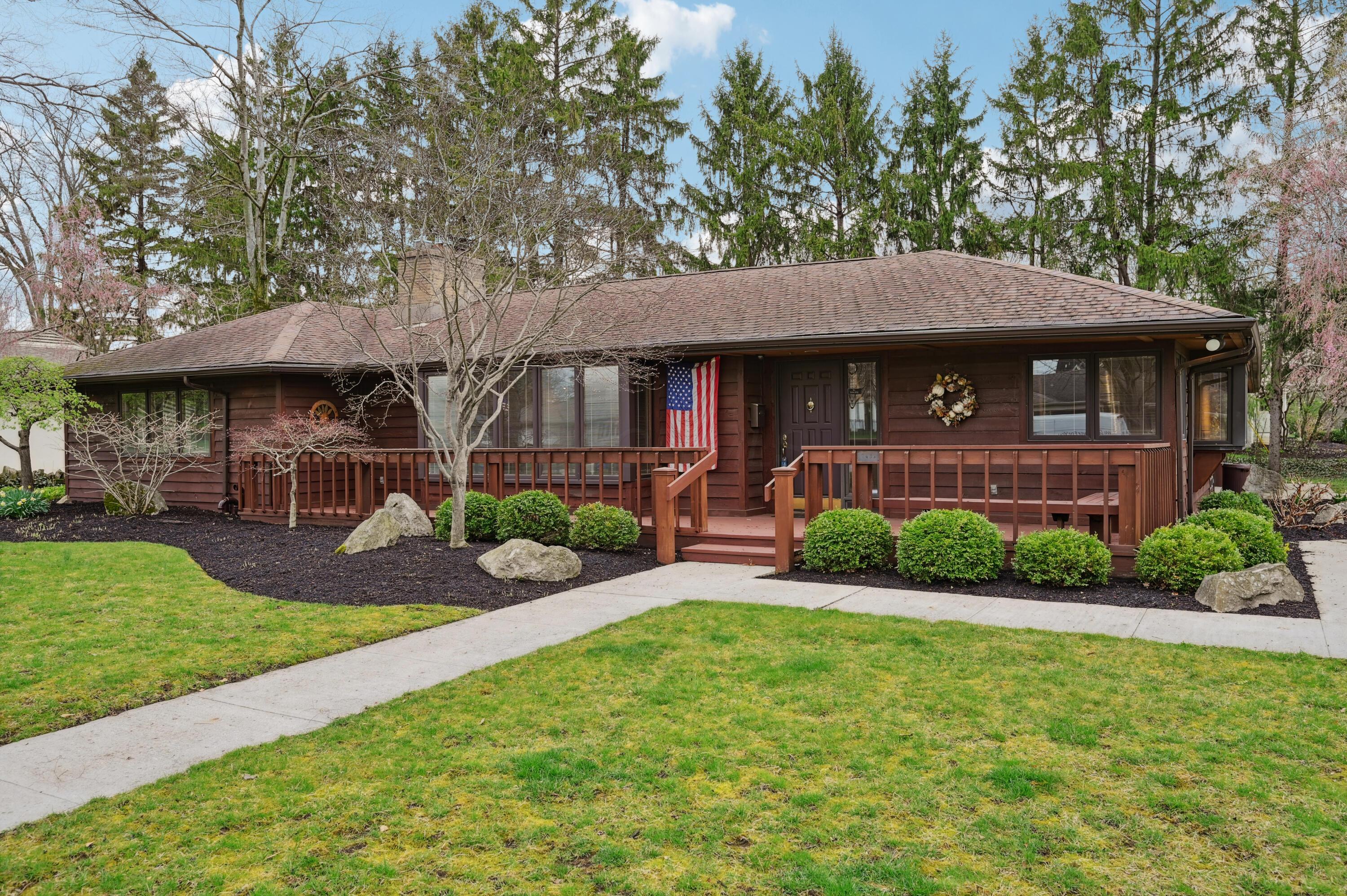 2436 Brixton Road Columbus, OH 43221 - Photo 2 of 37 brixton4