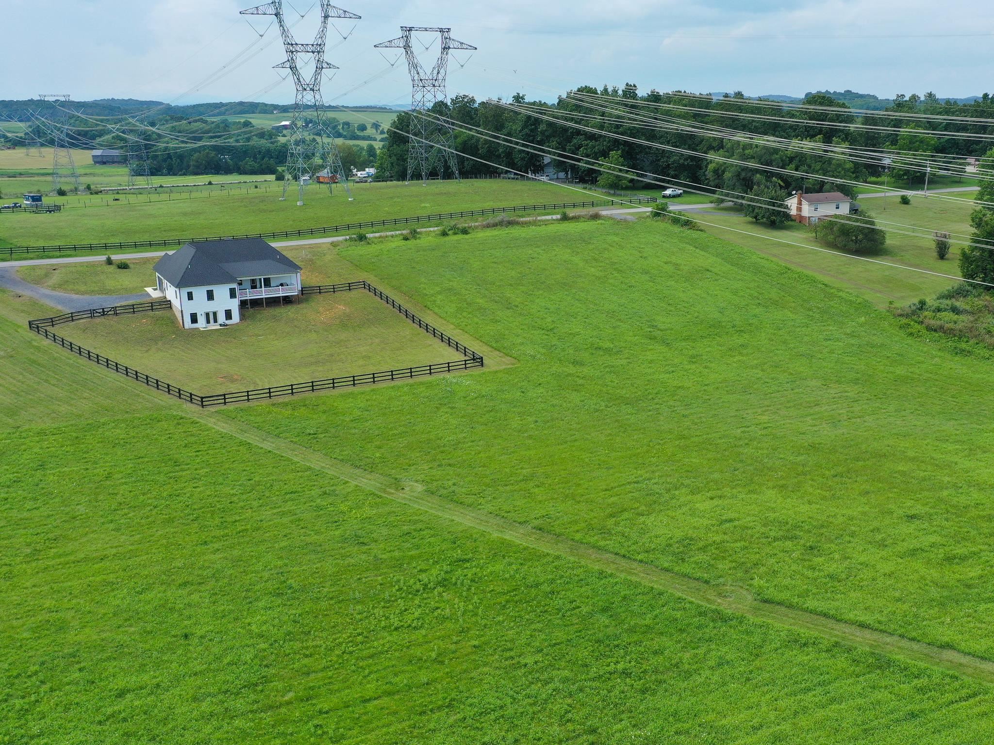 643 Cattle Scales Road Waynesboro, VA 22980 - Photo 4 of 35