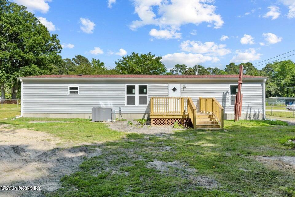 308 Queens Road Hubert, NC 28539 - Photo 5 of 41