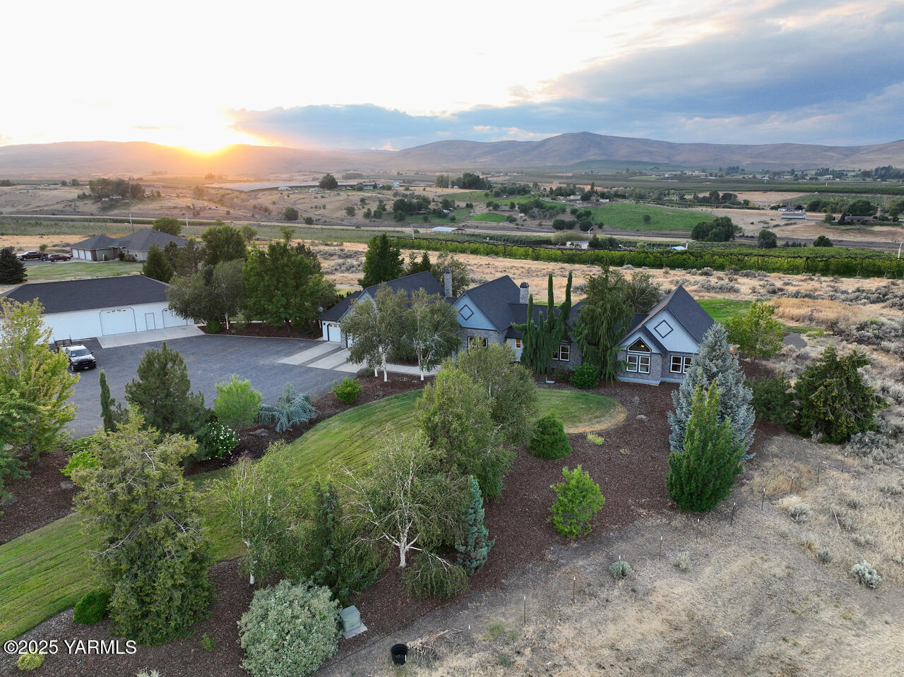 15783 Fisk Road Yakima, WA 98908 - Photo 52 of 61 Come see this beauty inside and out!