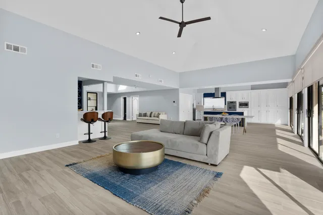 $625,000 | 22 Charleston North, Sugar Land, TX 77478