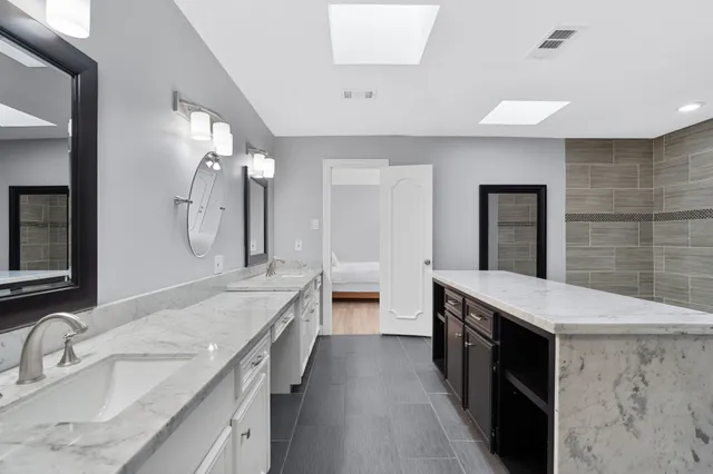 $625,000 | 22 Charleston North, Sugar Land, TX 77478