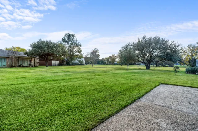 $625,000 | 22 Charleston North, Sugar Land, TX 77478