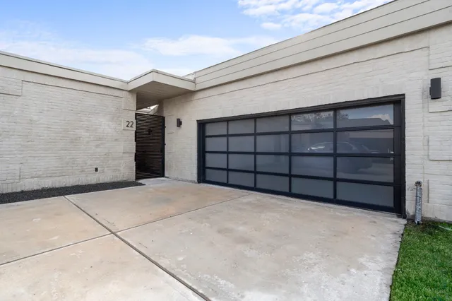$625,000 | 22 Charleston North, Sugar Land, TX 77478