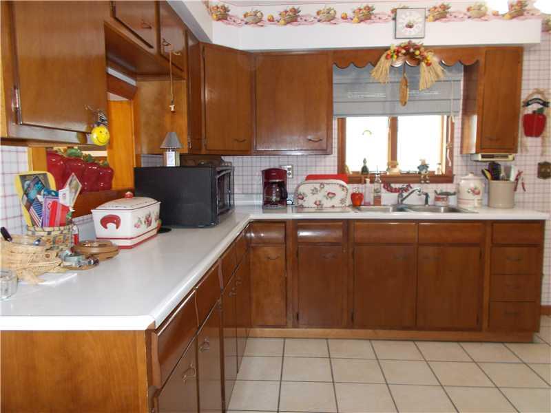 1801 Rte 422 Fenelton, PA 16034 - Photo 2 of 20 Kitchen.