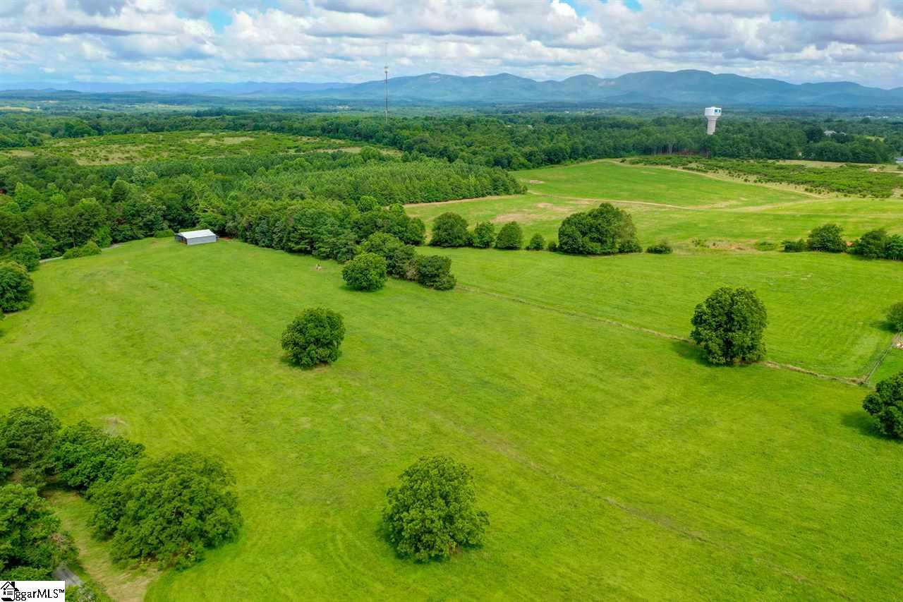 4591 Highway 357 Campobello, SC 29322 - Photo 4 of 36 Gallery Image 4