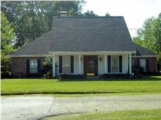 203 Suwanee Road Lafayette, LA 70503 - Photo 1 of 10 Primary Photo