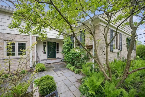 $1,650,000 | 1372 Sunview Lane, Winnetka, IL 60093