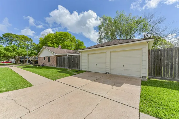 $431,700 | 12731 Westhorpe Drive, Houston, TX 77077