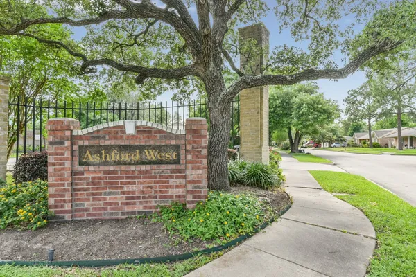 $431,700 | 12731 Westhorpe Drive, Houston, TX 77077