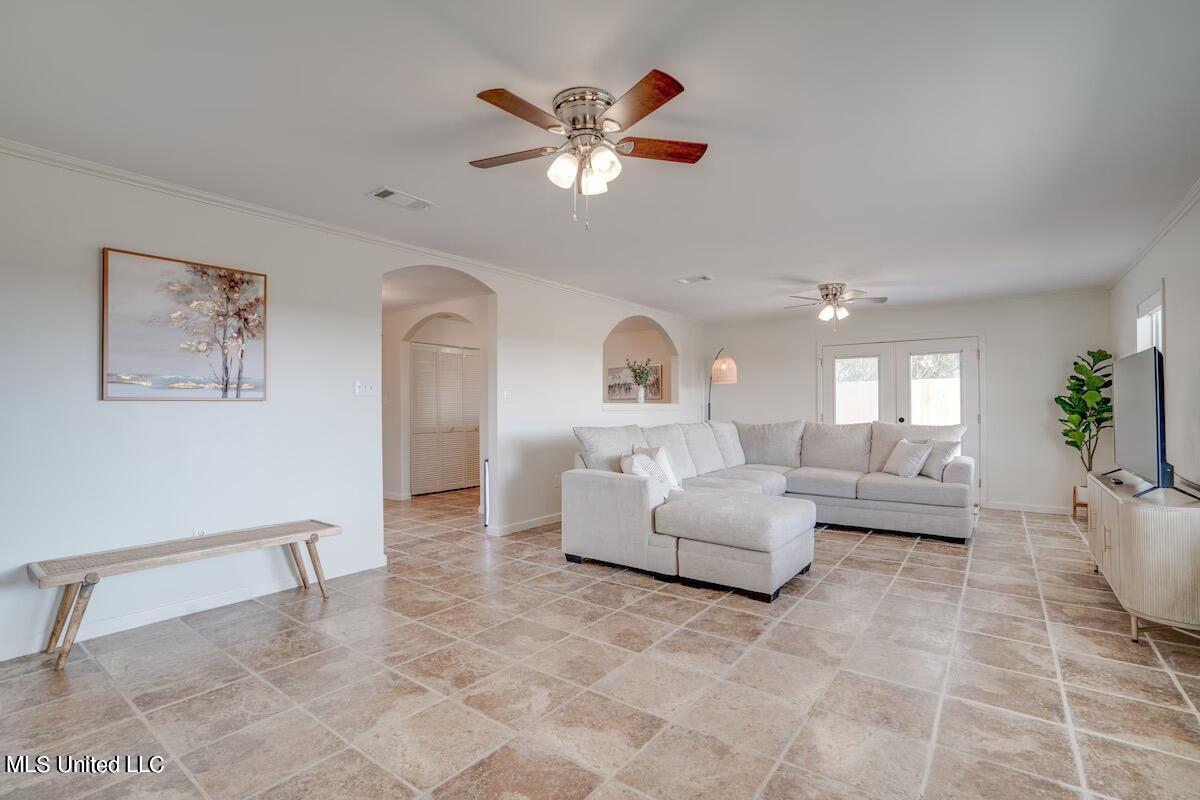126 Bookter Street Bay St. Louis, MS 39520 - Photo 5 of 18 20240313194523850124000000-o