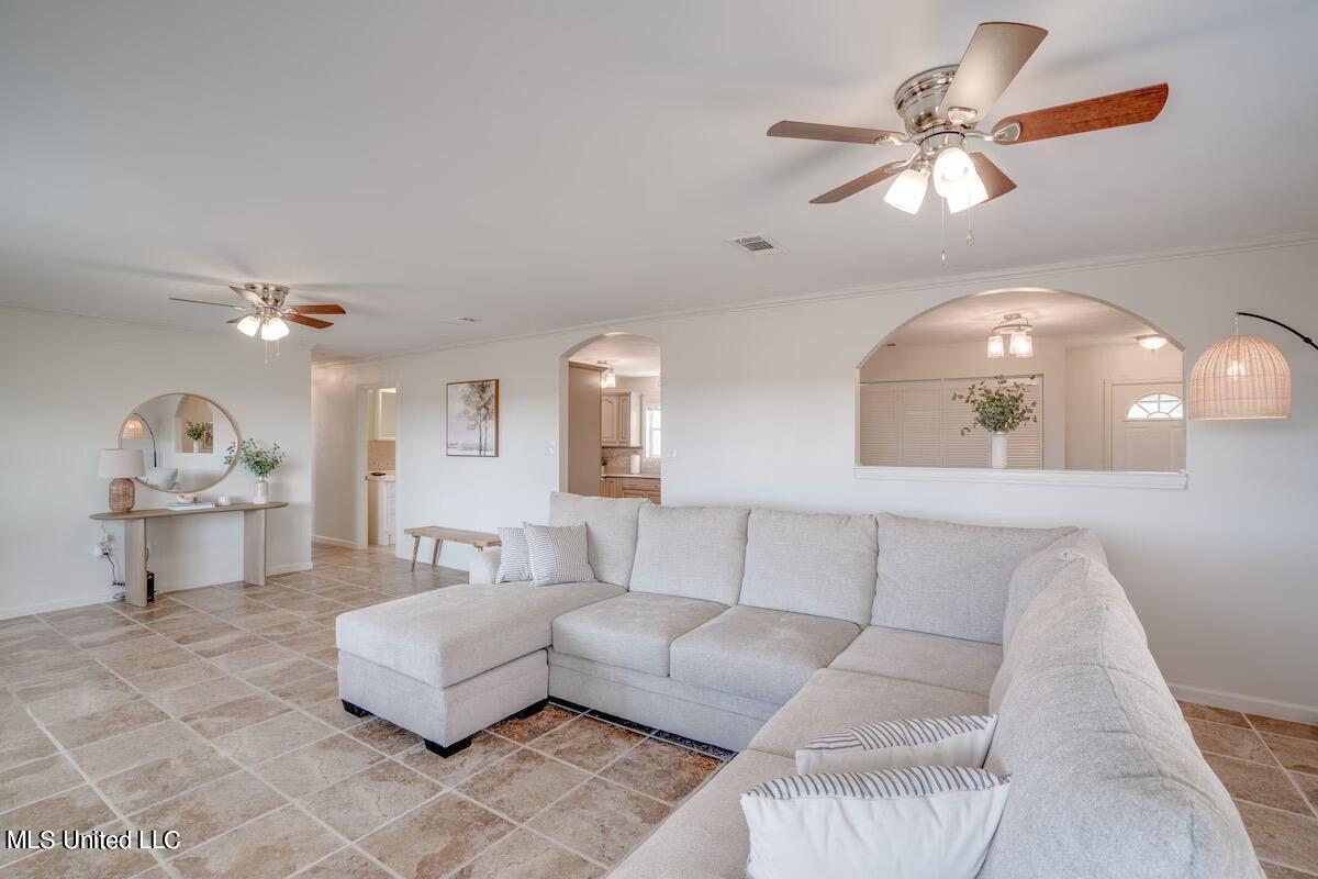 126 Bookter Street Bay St. Louis, MS 39520 - Photo 7 of 18 20240313194526727938000000-o