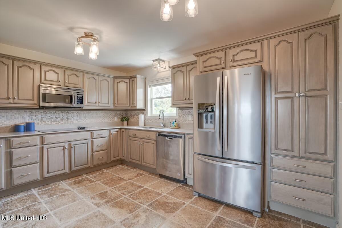 126 Bookter Street Bay St. Louis, MS 39520 - Photo 9 of 18 20240313194529776377000000-o