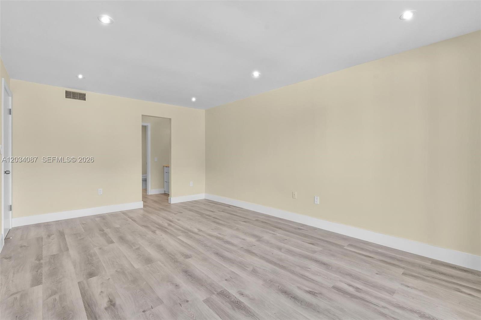 9124 Collins Avenue, Unit 304 Surfside, FL 33154 - Photo 10 of 32