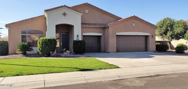 $3,450 | 1021 West Horseshoe Avenue, Gilbert, AZ 85233