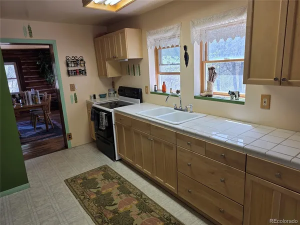 $2,900 | 286 West Creek Road, Howard, CO 81233
