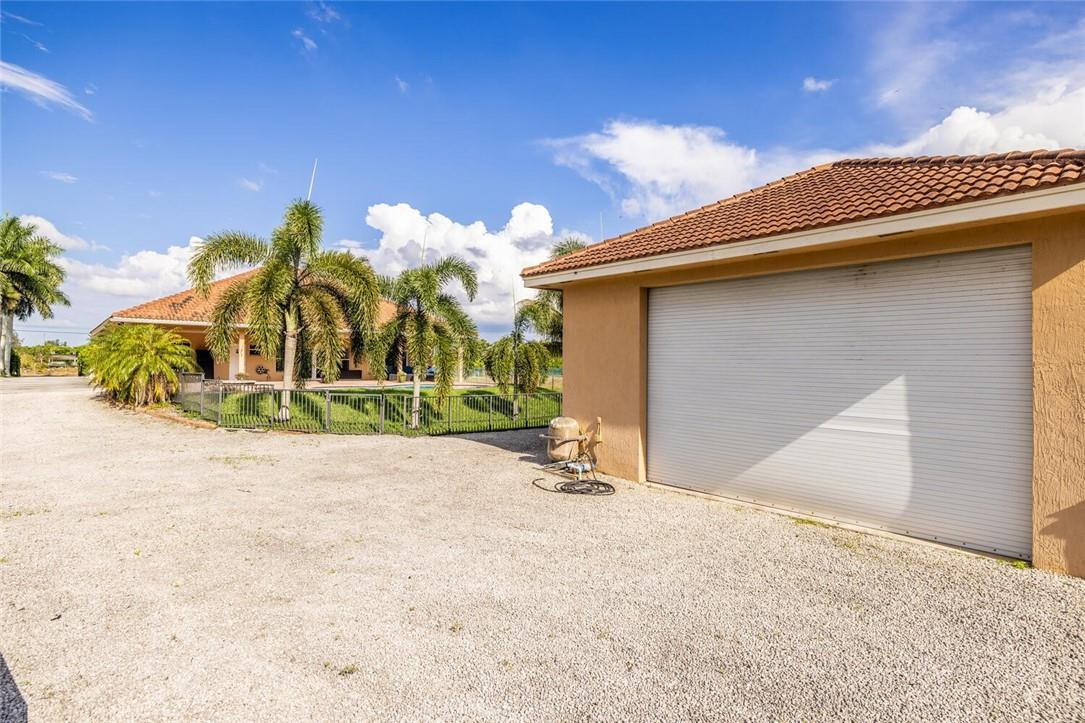 5701 Southwest 210th Terrace Southwest Ranches, FL 33332 - Photo 46 of 75 988 sqft Garage