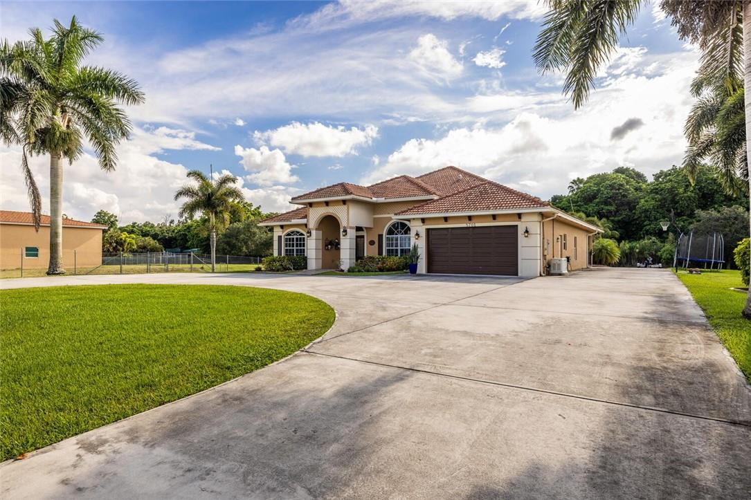 5701 Southwest 210th Terrace Southwest Ranches, FL 33332 - Photo 6 of 75 Photo 6