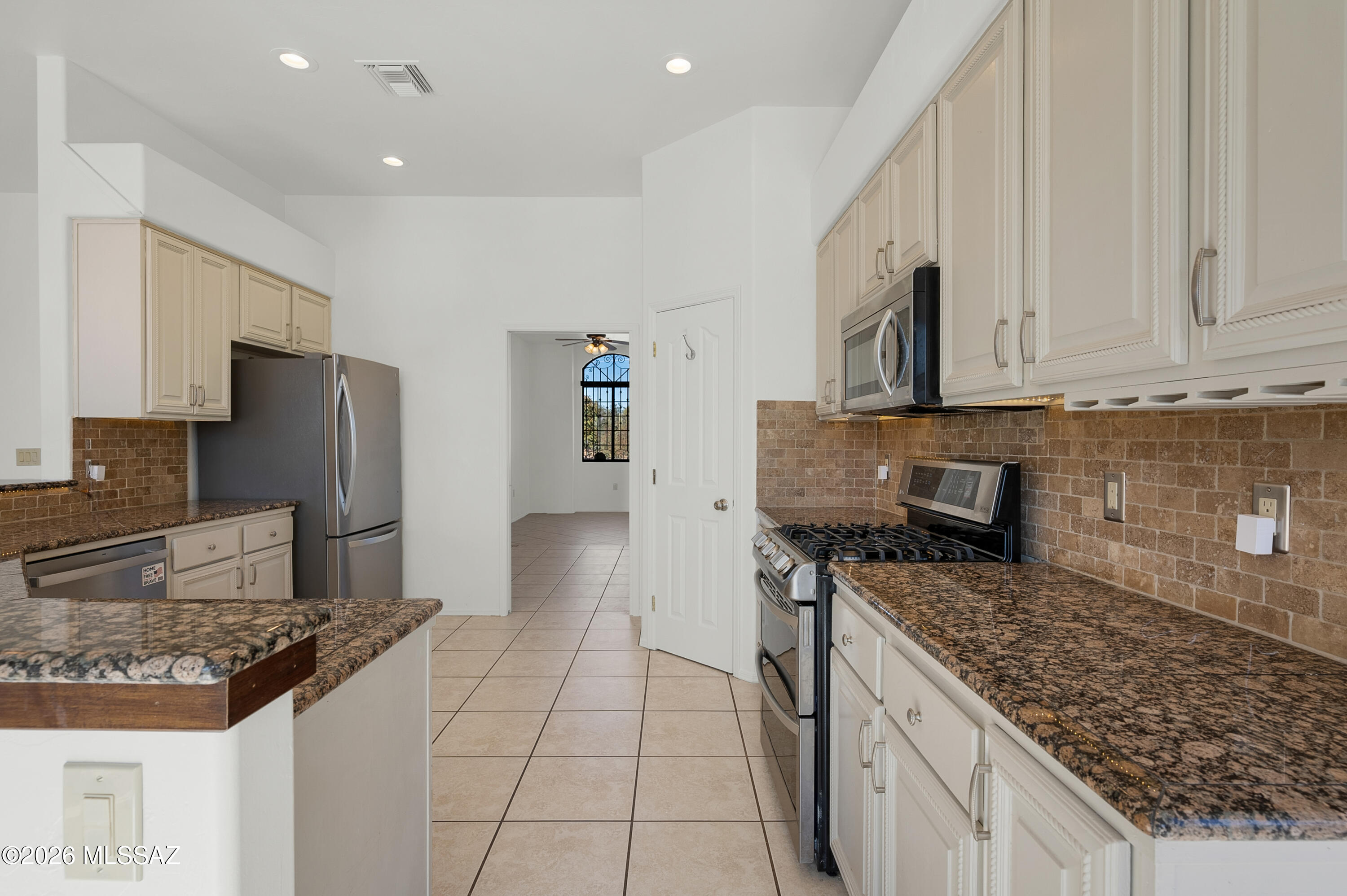 3331 West Hardy Road Tucson, AZ 85742 - Photo 12 of 36 Gallery Image 12