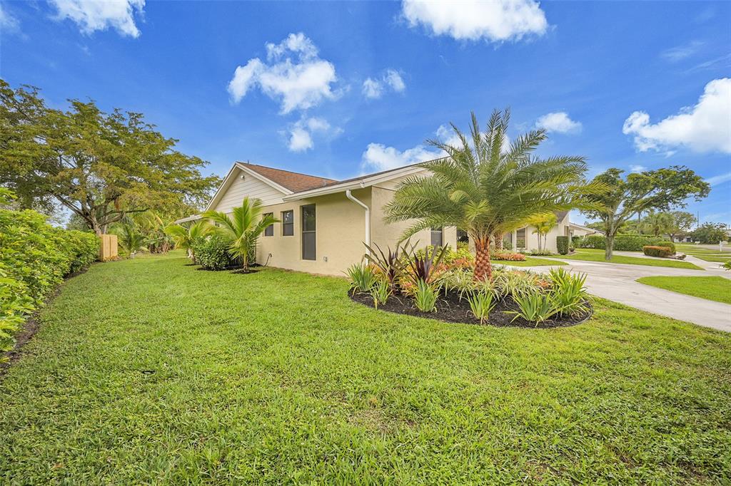 6195 Winding Brook Way Delray Beach, FL 33484 - Photo 4 of 68 Left Side View
