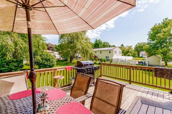84 Mason Road Dudley, MA 01571 - Photo 3 of 36