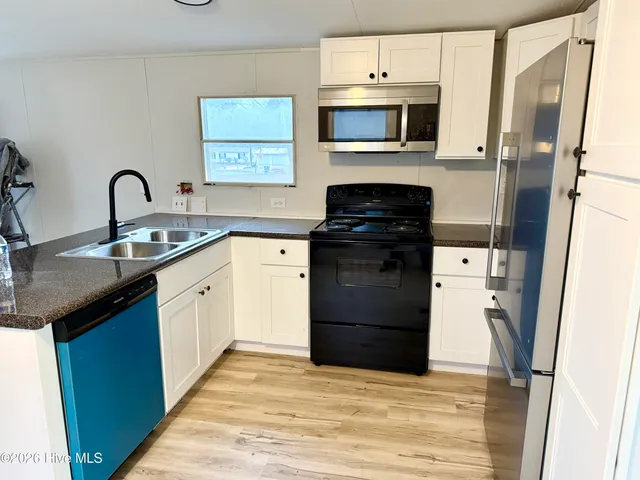 $1,400 | 388 Kestrel Drive Southwest, Shallotte, NC 28470