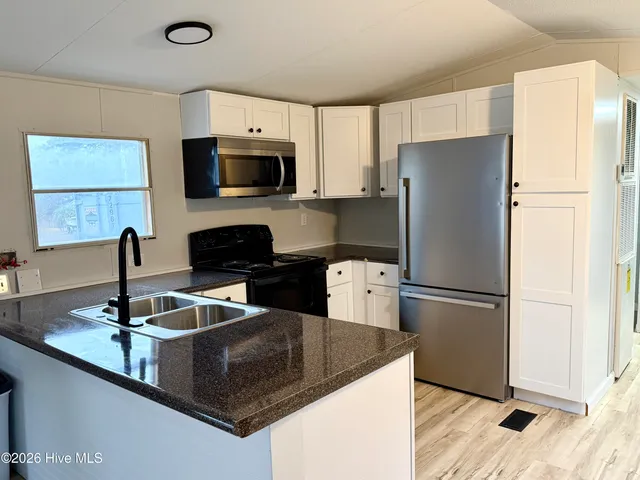 $1,400 | 388 Kestrel Drive Southwest, Shallotte, NC 28470